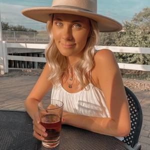 Meet your Posher, Jackie